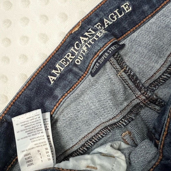 American Eagle Outfitters Women's Dark Blue Jeans - Picture 2 of 3